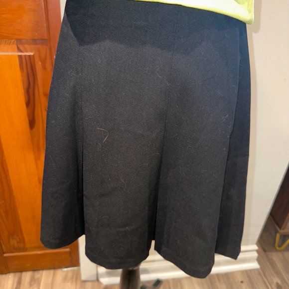 H&M Tennis Skirt Large - Picture 3 of 3